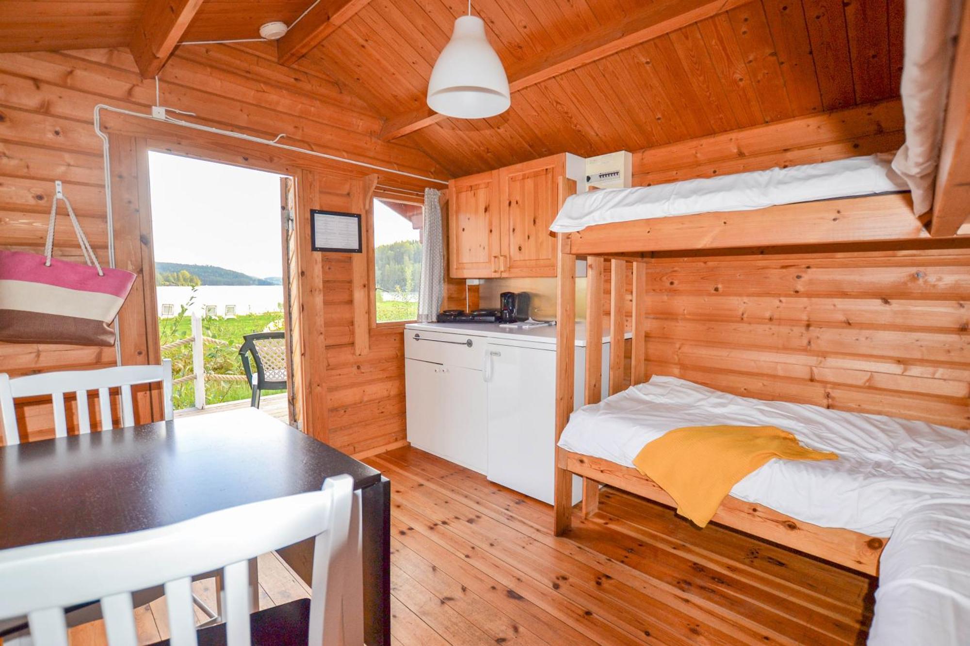 Arjaeng Camping & Stugor Sommarvik Phòng bức ảnh