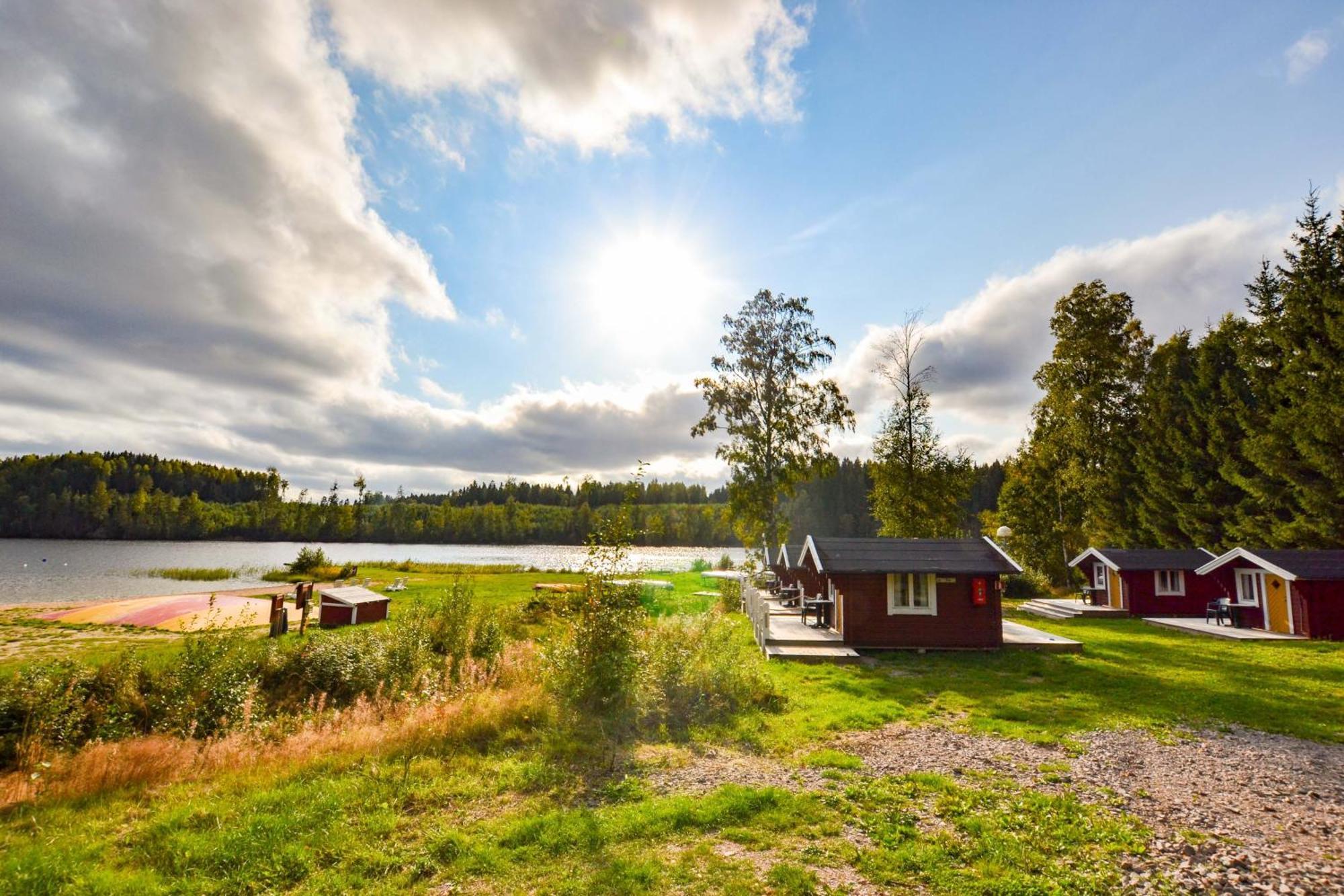 Arjaeng Camping & Stugor Sommarvik Phòng bức ảnh